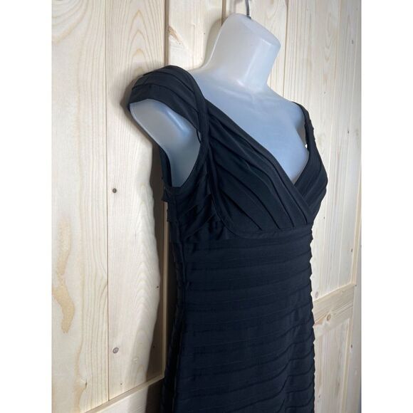 ADRIANNA PAPELL BLACK CAP SLEEVE STRETCHY KNEE LENGTH BANDAGE SHEATH DRESS 8 - Picture 4 of 12